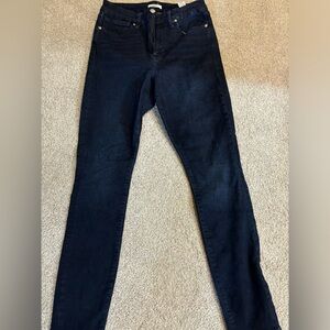 Gently worn Good American skinny jeans dark wash size 10